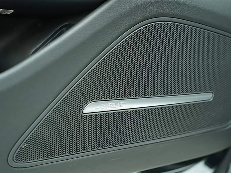 Audi A8 2014 — Photo 17/20