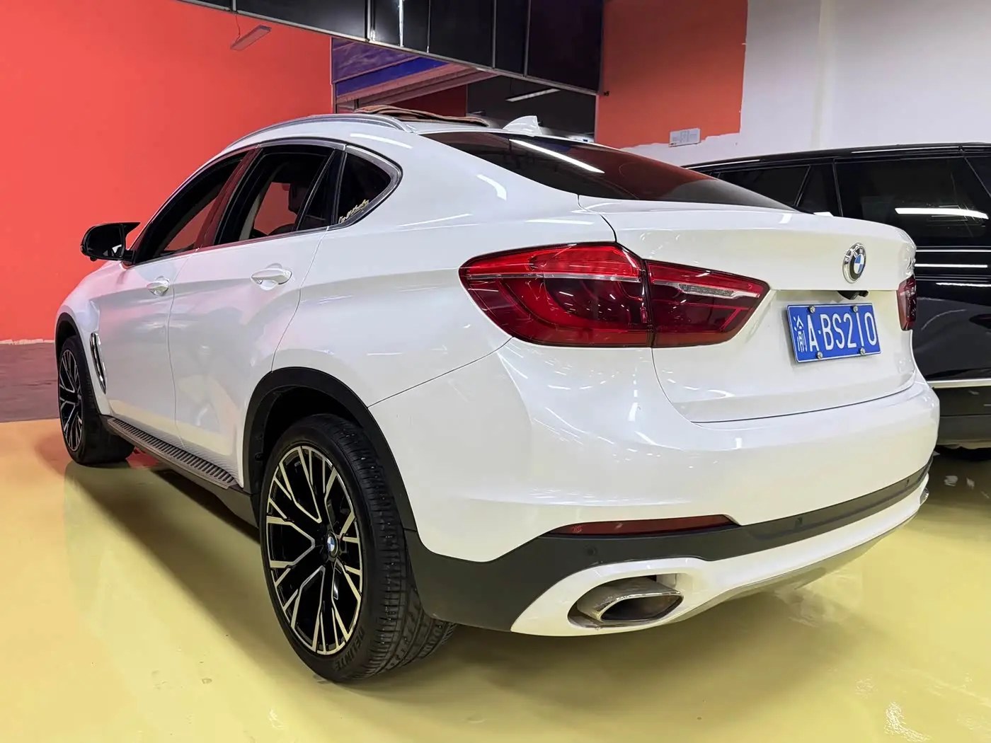 BMW X6 2019 — Photo 7/14