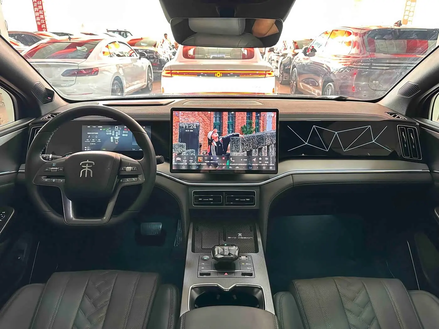 BYD Song L DM-i 2025 — Photo 13/20