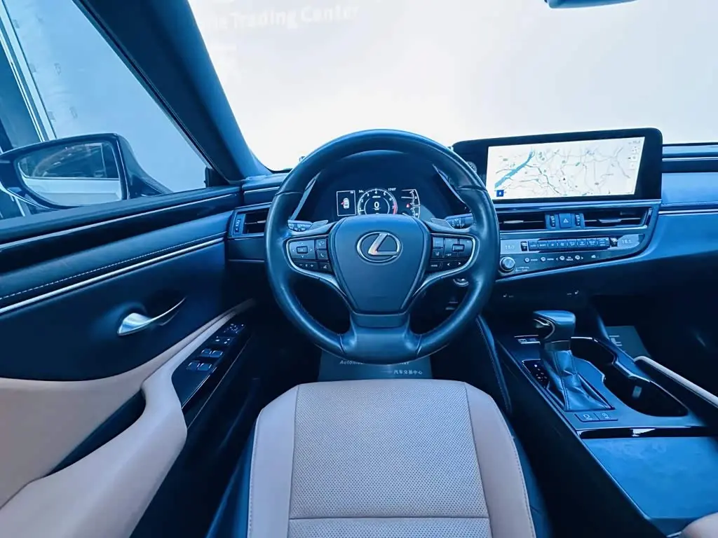 Lexus ES 2023 — Фото 13/20
