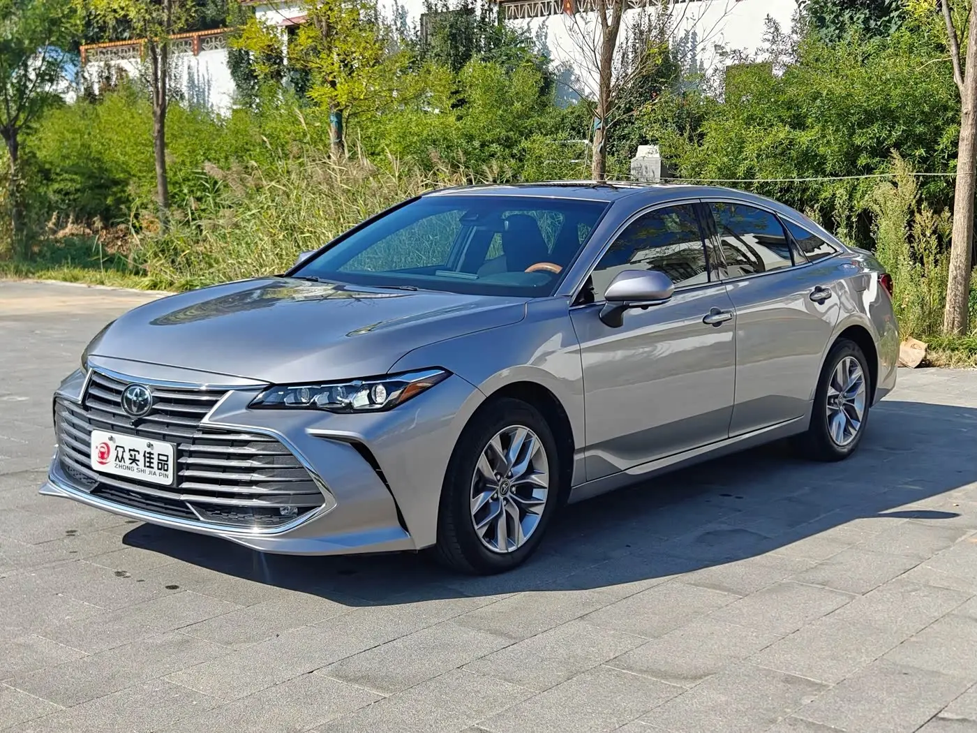 Toyota Avalon 2021 — ფოტო 1/20
