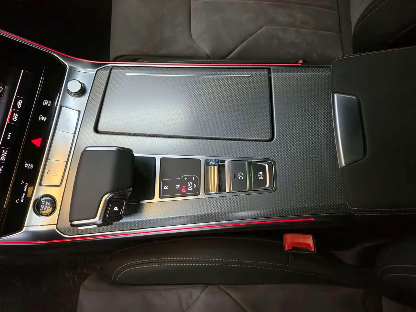 Audi A6L 2024 — Photo 17/20