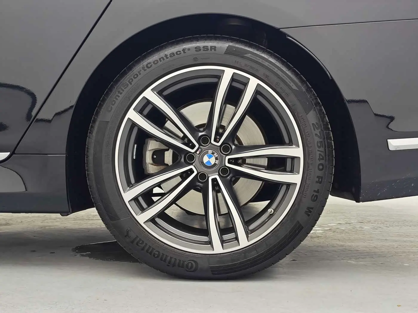 BMW 7 Series 2023 — Фото 19/19