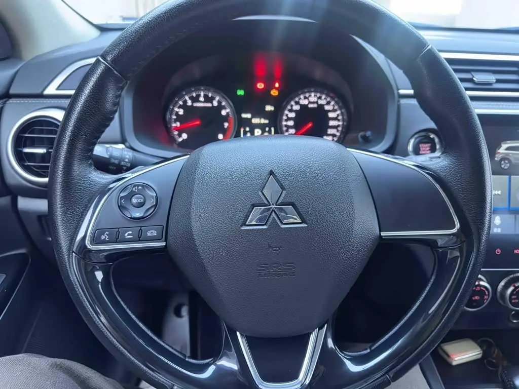 Mitsubishi ASX 2023 — Фото 13/20