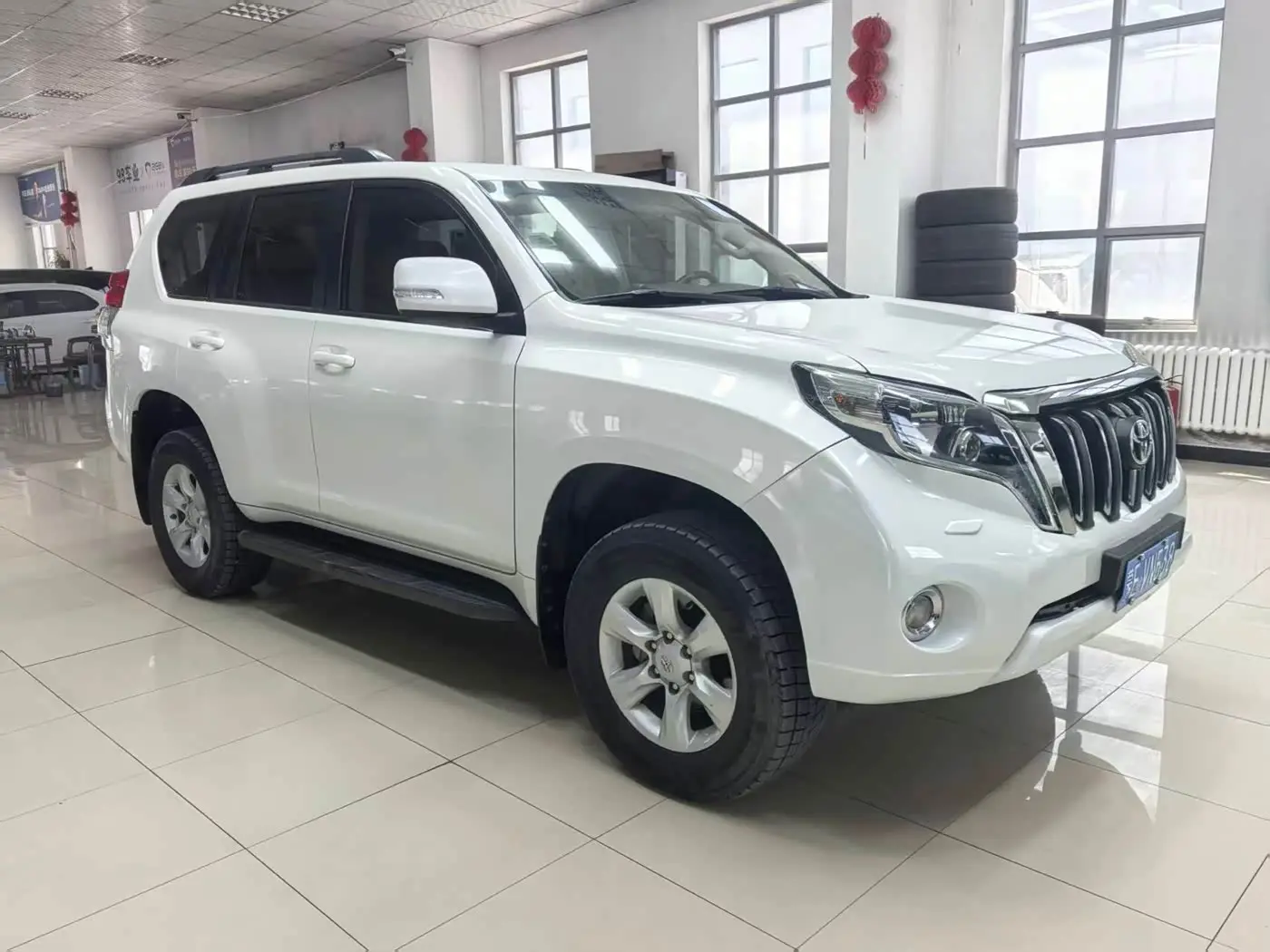 Toyota Prado 2012 — Photo 3/16