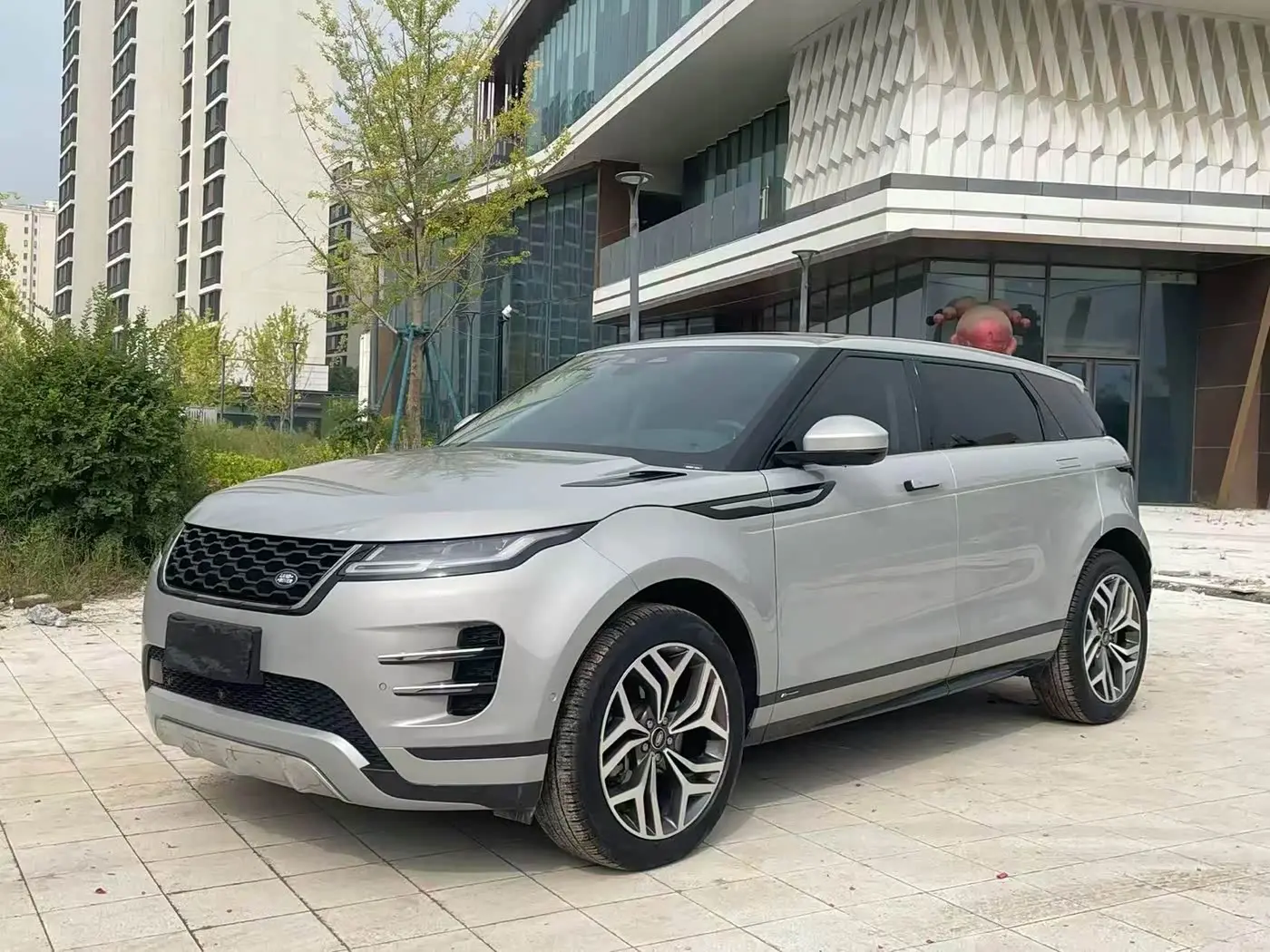 Land Rover Range Rover Evoque 2022 — Фото 1/9