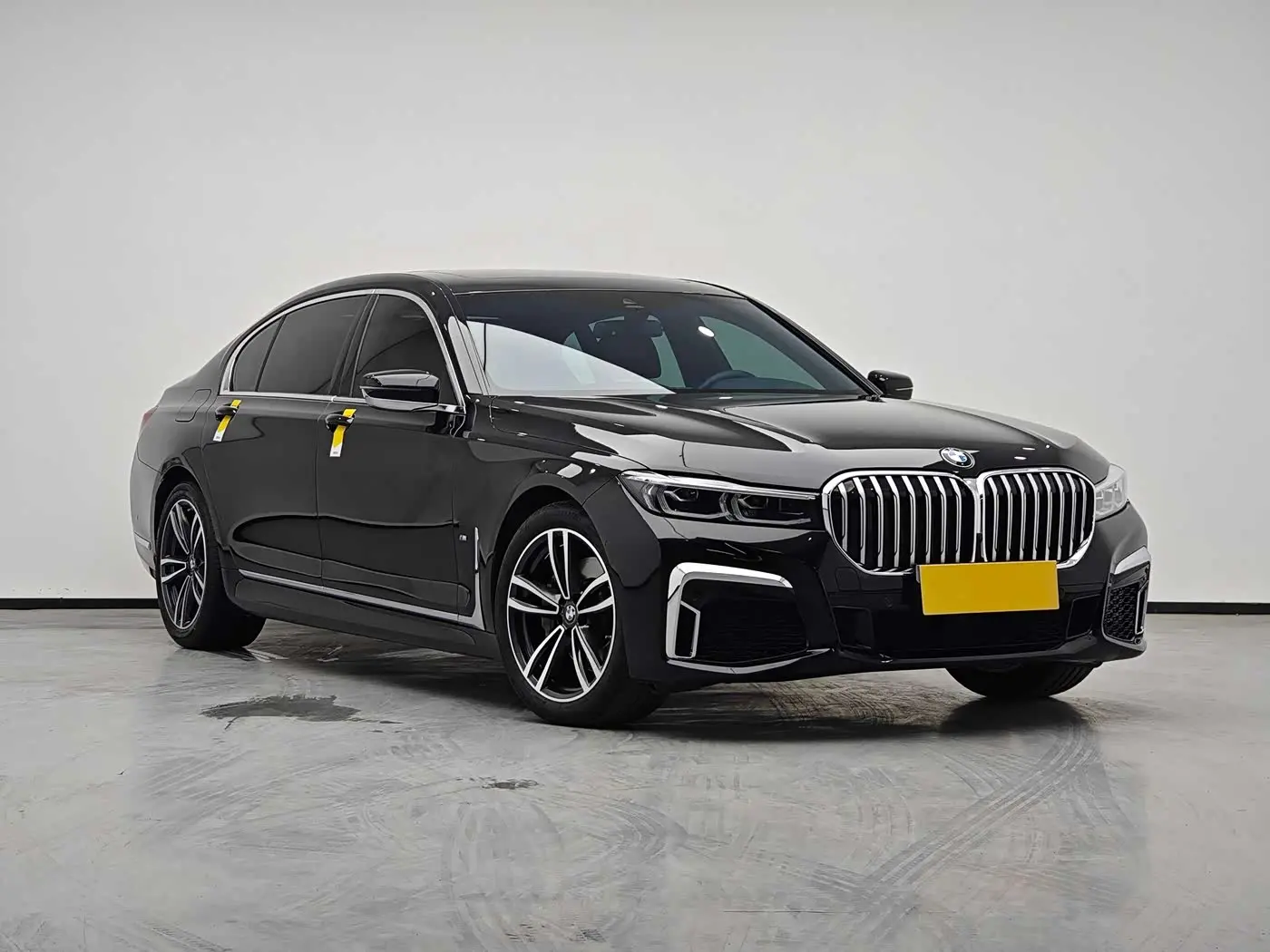 BMW 7 Series 2023 — Фото 2/19
