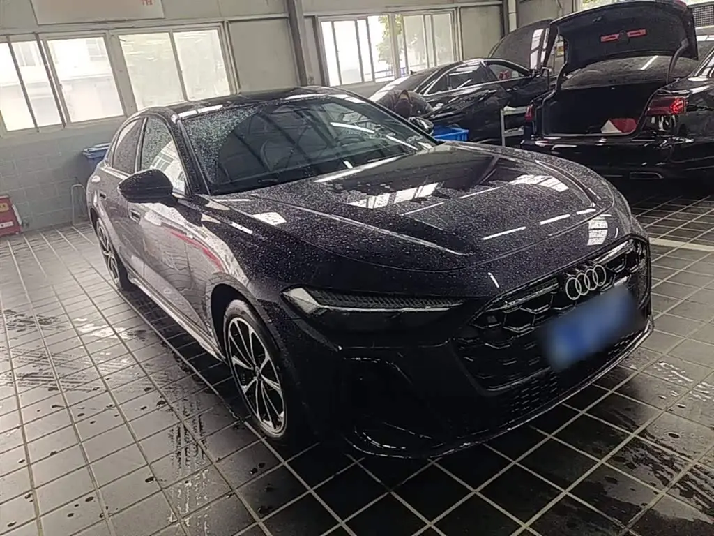 Audi A5L 2025 — Photo 4/20