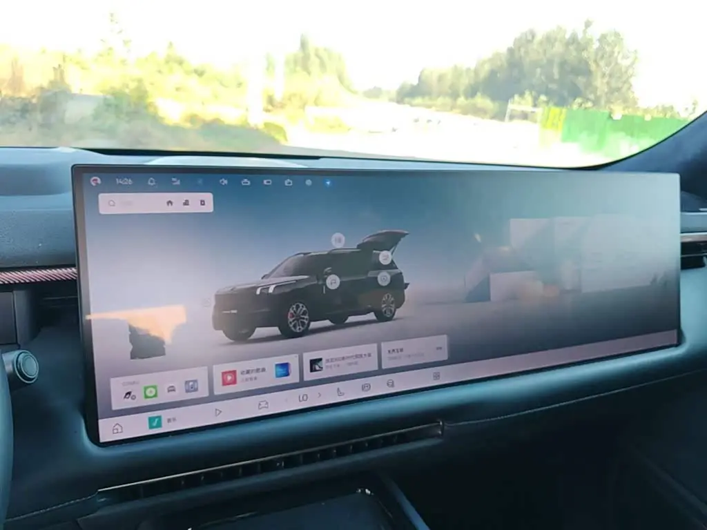 Lynk & Co 900 2025 — Şəkil 13/20