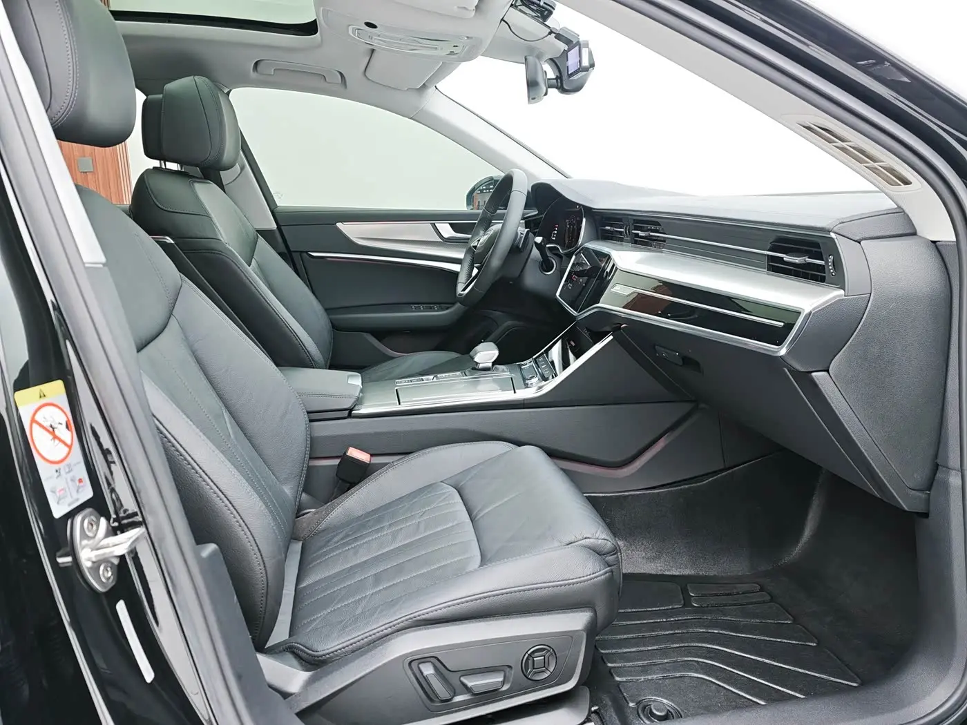 Audi A6L 2021 — Şəkil 17/20