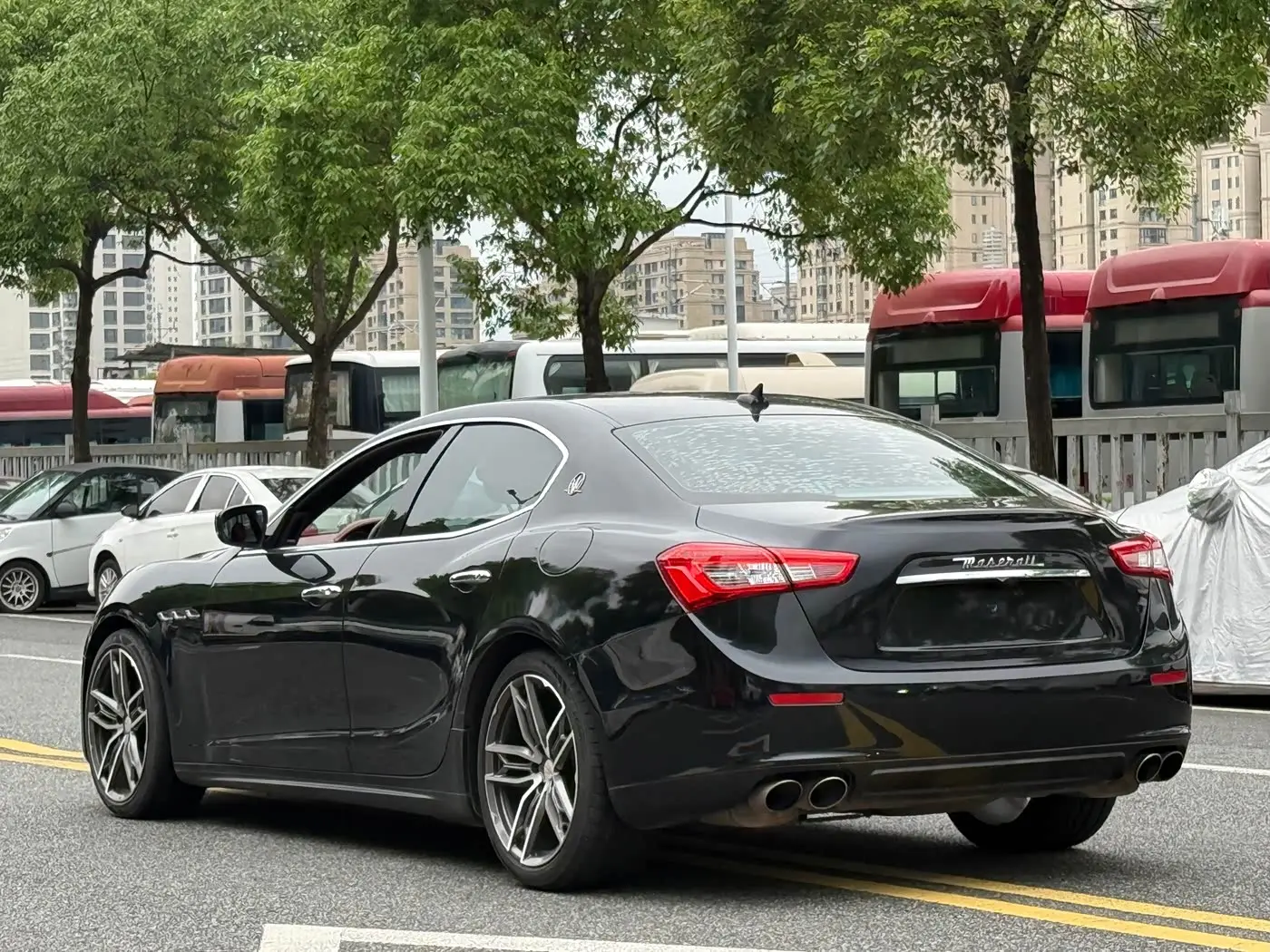 Maserati Ghibli 2017 — Фото 7/18