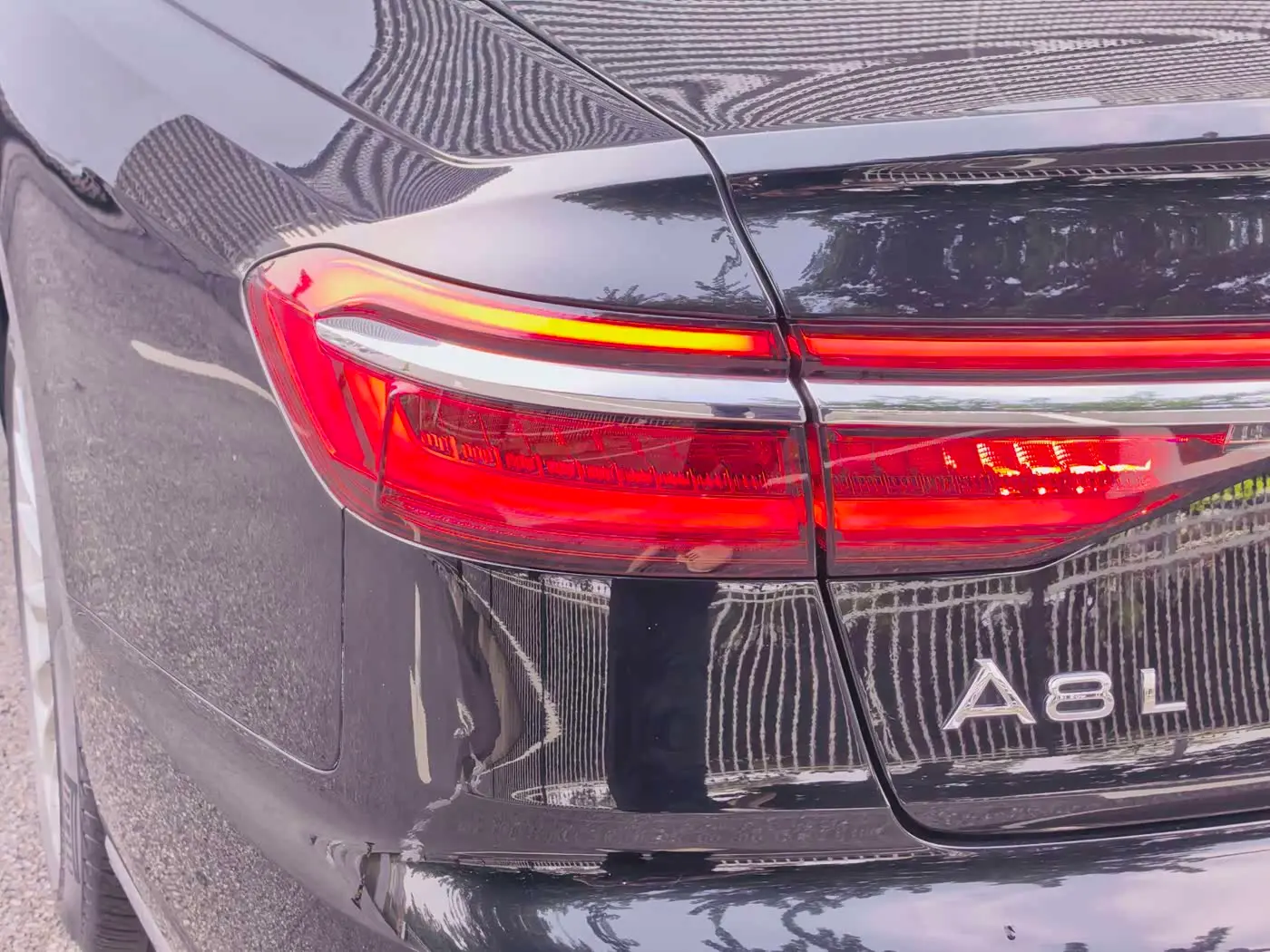Audi A8 2022 — Photo 8/18