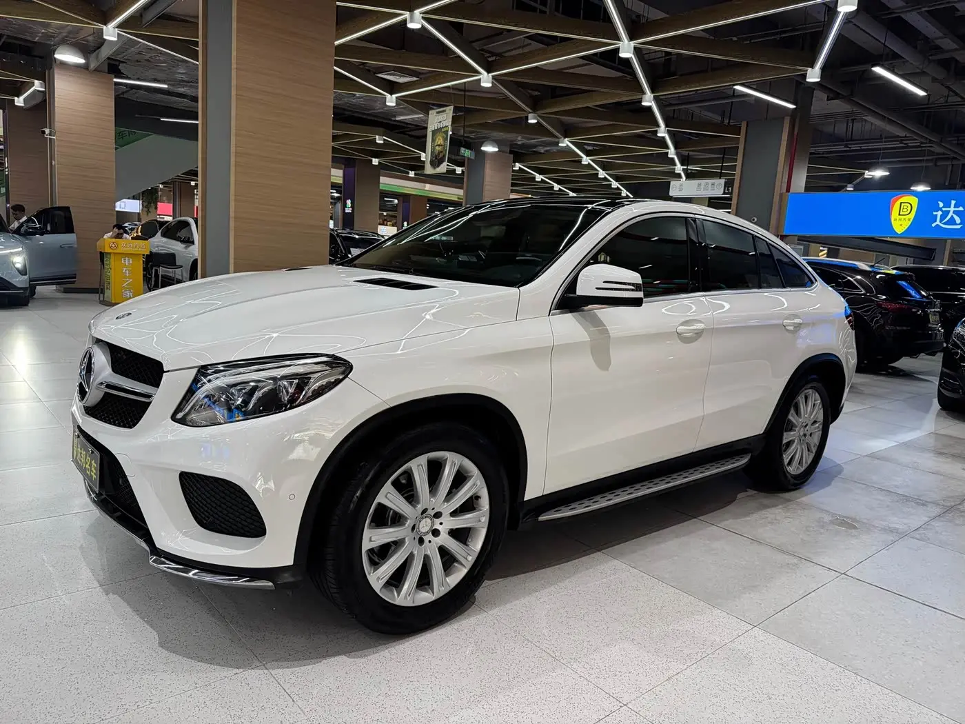 Mercedes-Benz GLE Coupe 2017 — Şəkil 4/16