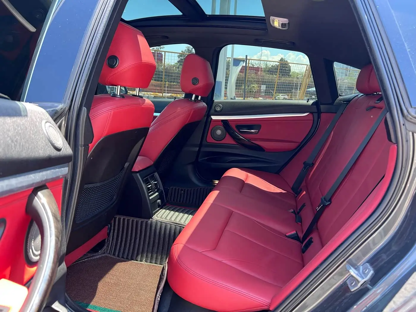 BMW 3 Series GT 2021 — Photo 11/13
