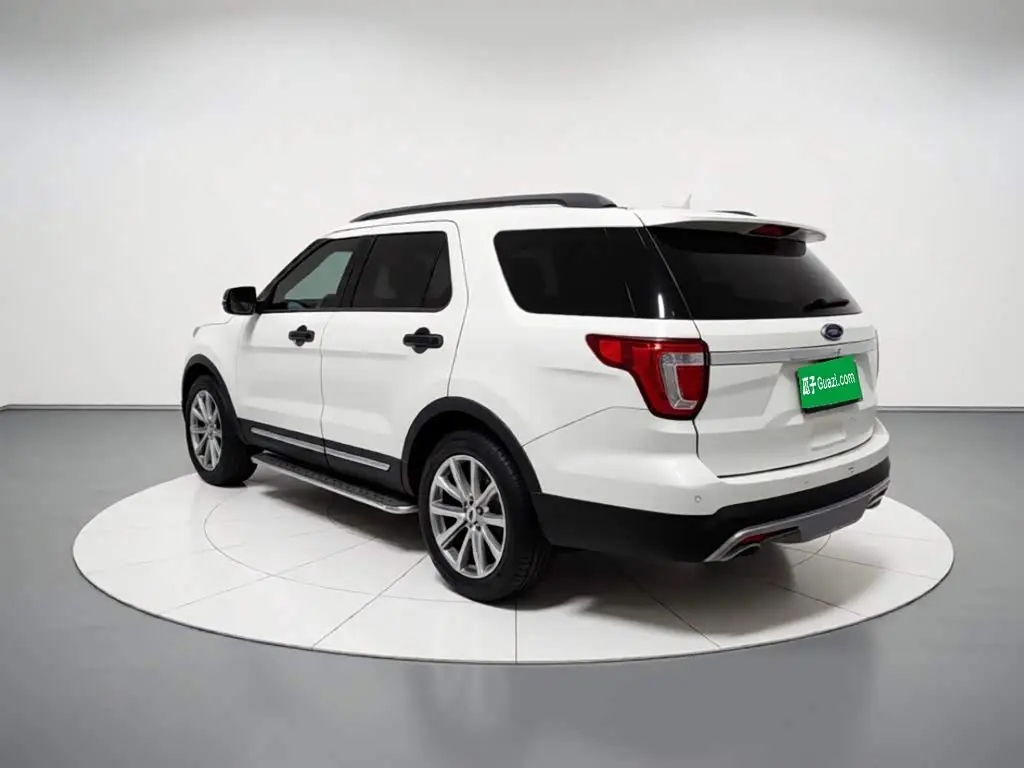 Ford Explorer 2016 — Фото 4/20