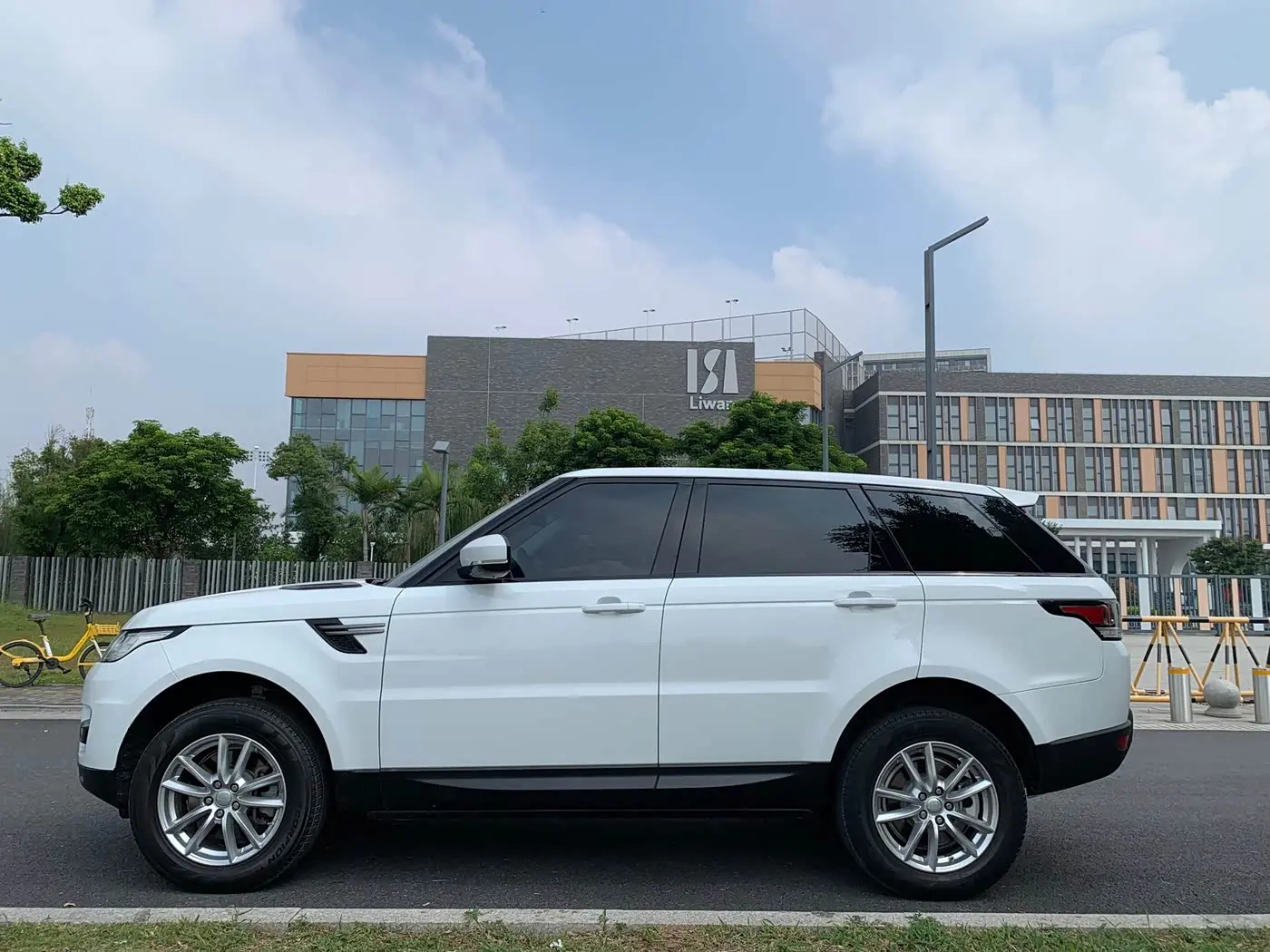 Land Rover Range Rover Sport 2016 — Photo 5/20
