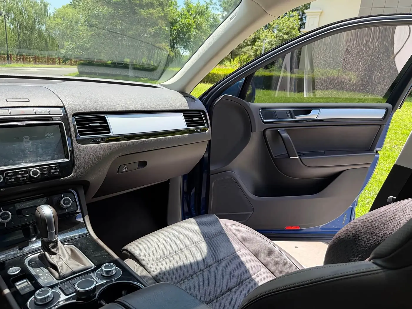 Volkswagen Touareg 2016 — Photo 12/20