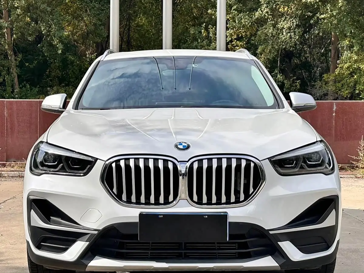 BMW X1 2022 — Photo 2/20