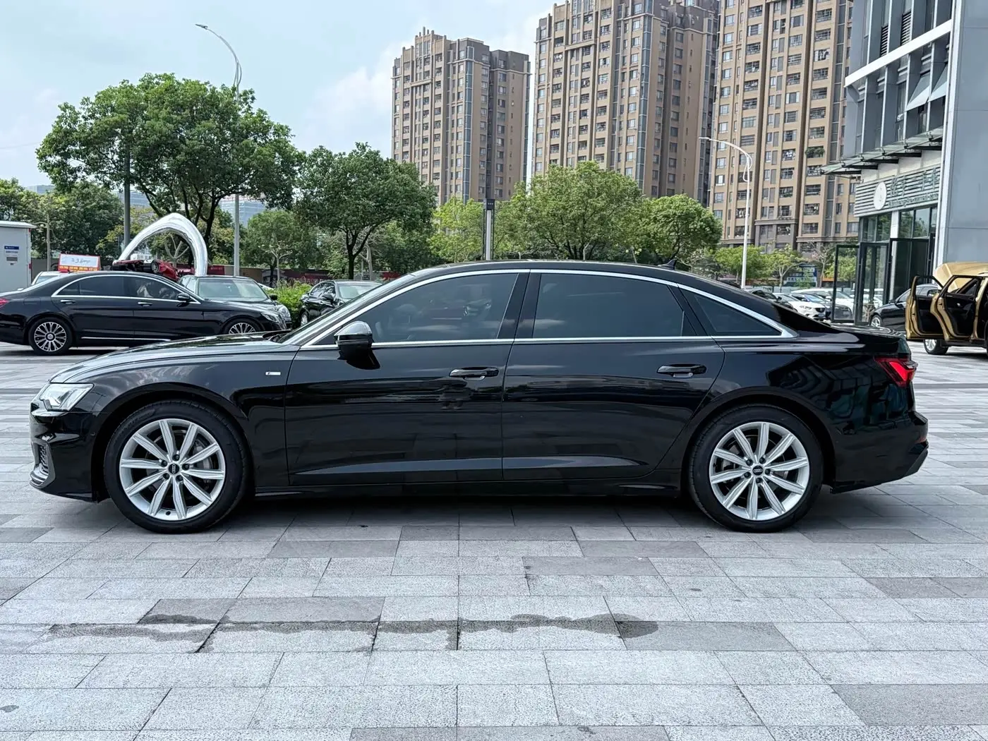 Audi A6L 2022 — Фото 4/20