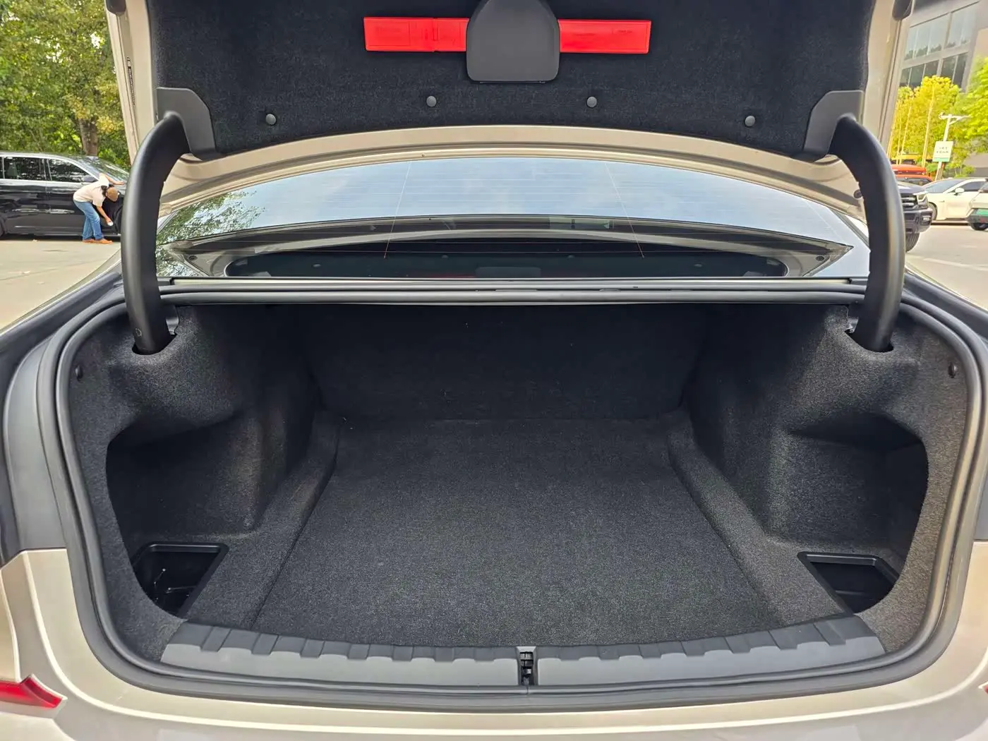 BMW 3 Series 2020 — Photo 15/17