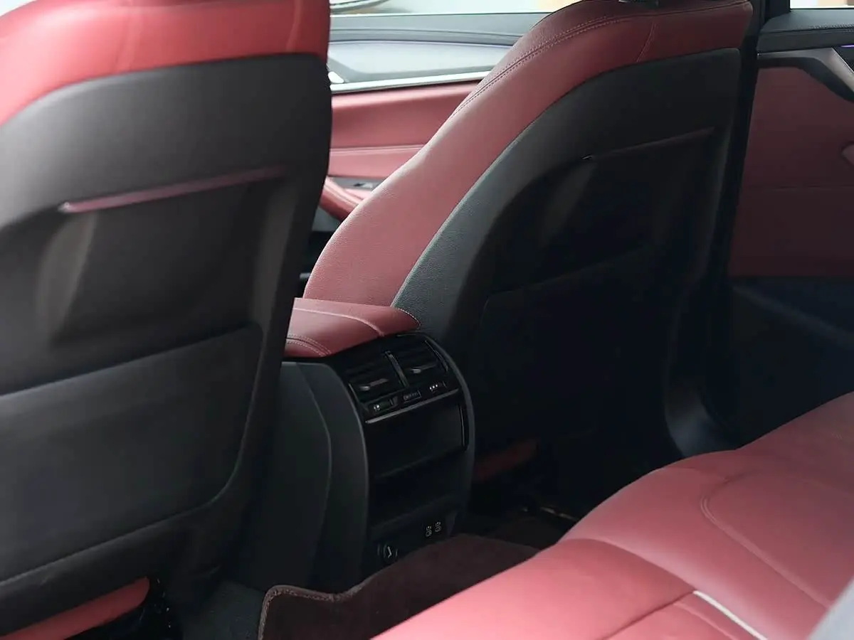 BMW 5 Series 2021 — Photo 8/14