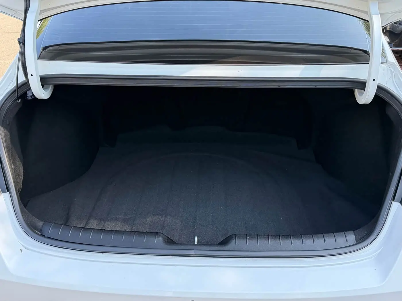 Hyundai Elantra 2022 — Photo 11/17