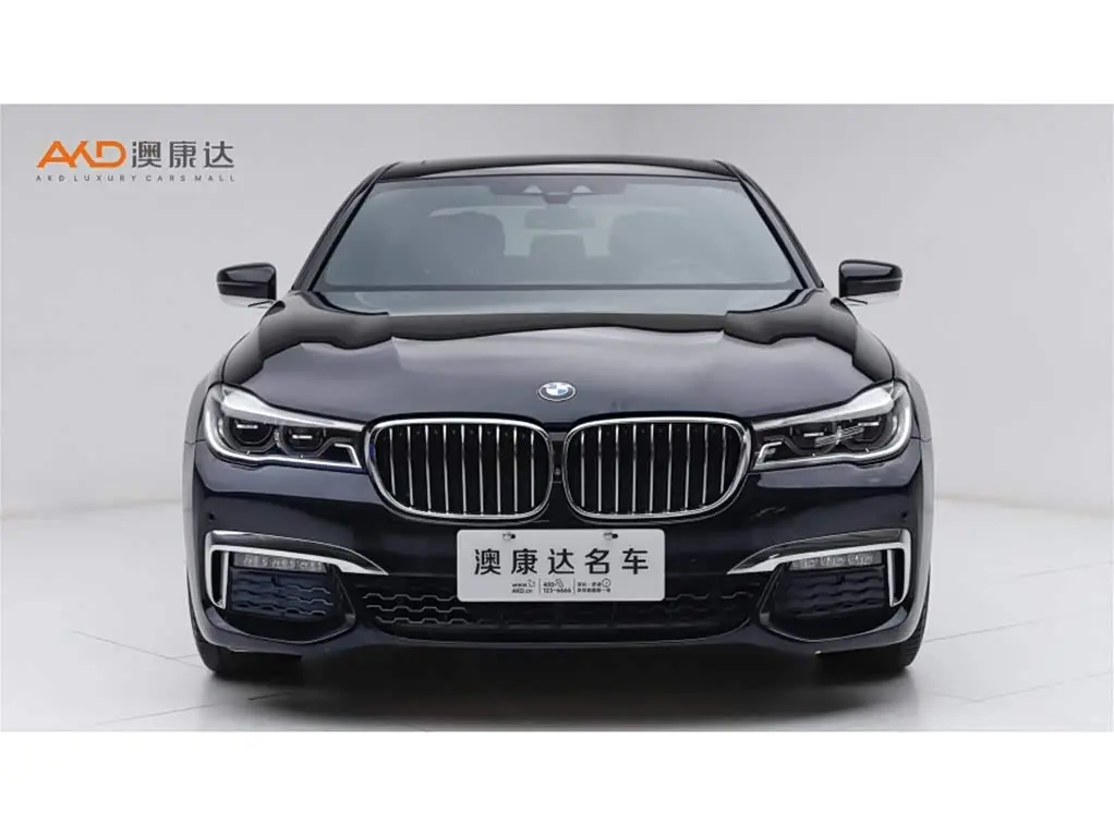 BMW 7 Series 2017 — Фото 2/10