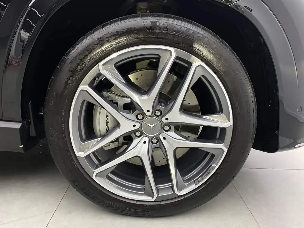 Mercedes-Benz GLE AMG 2024 — Фото 7/20
