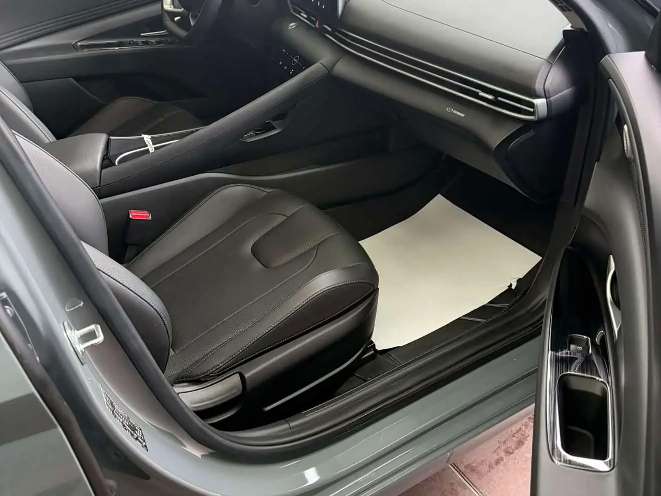 Hyundai Elantra 2022 — Фото 16/20