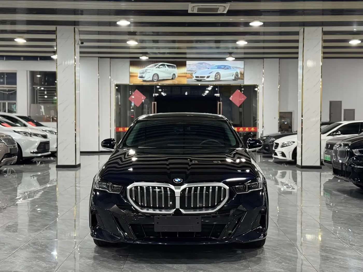 BMW 5 Series 2026 — Photo 2/14