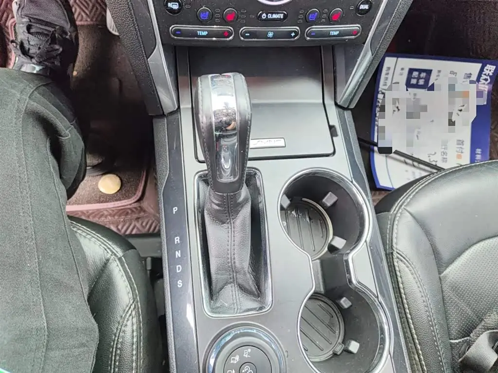 Ford Explorer 2018 — Photo 7/20