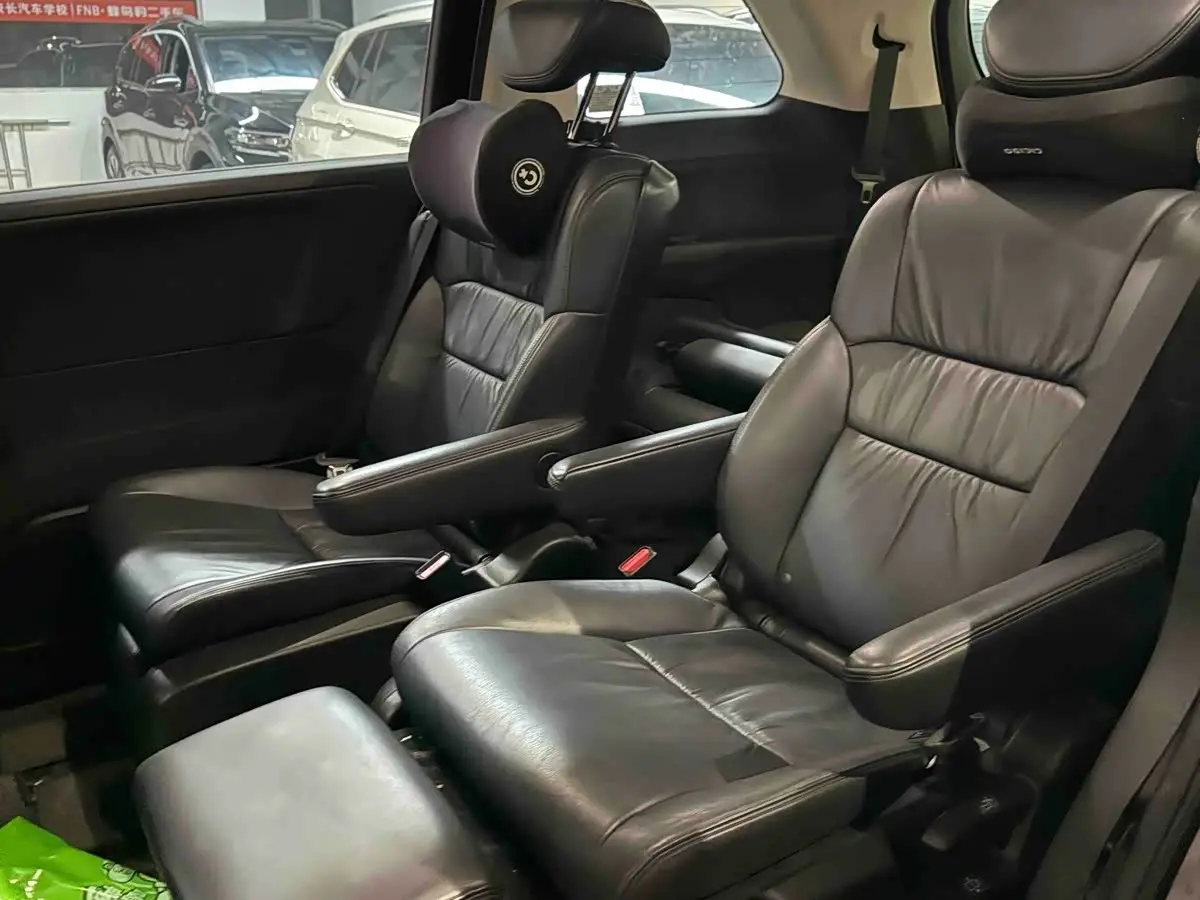 Honda Odyssey 2018 — Şəkil 12/17