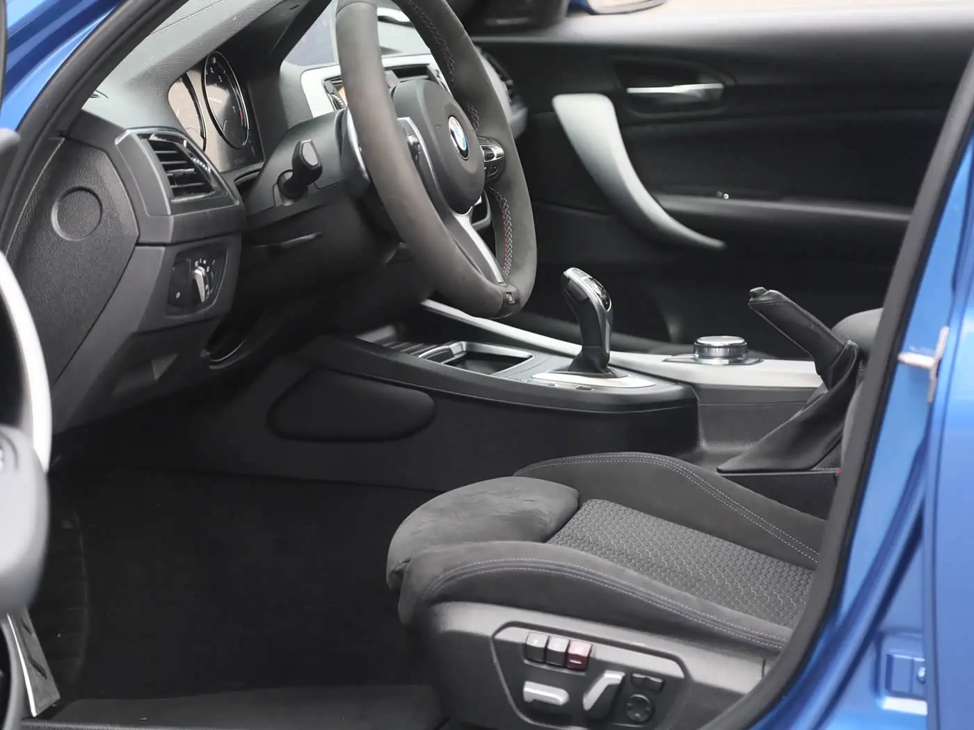 BMW 1 Series 2017 — Фото 17/20