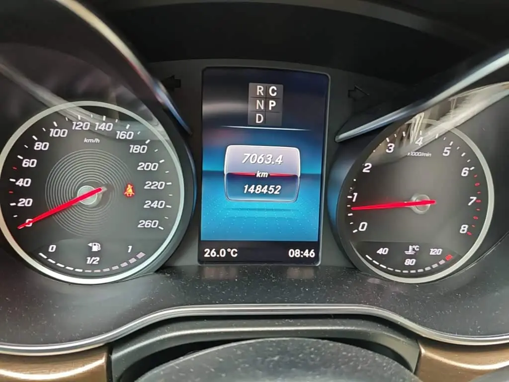 Mercedes-Benz V-Class 2021 — Photo 12/20