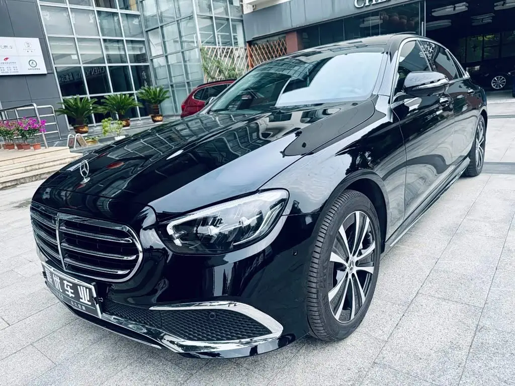 Mercedes-Benz E-Class New Energy 2022 — Photo 1/17