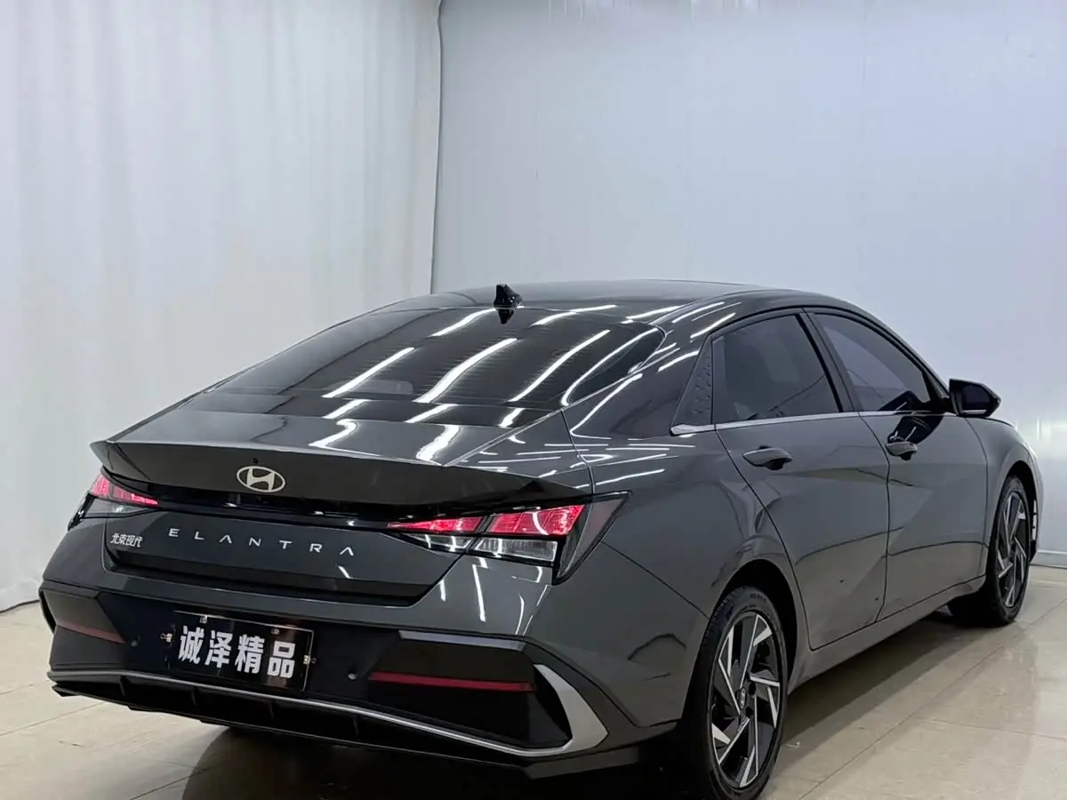 Hyundai Elantra 2024 — Фото 4/20
