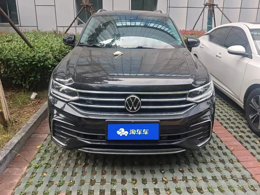 Volkswagen Tiguan L 2023 — Фото 2/16