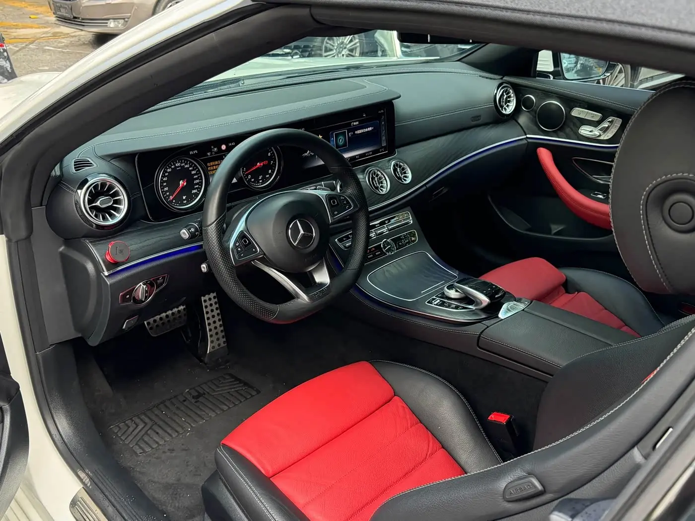 Mercedes-Benz E-Class 2018 — Фото 8/10