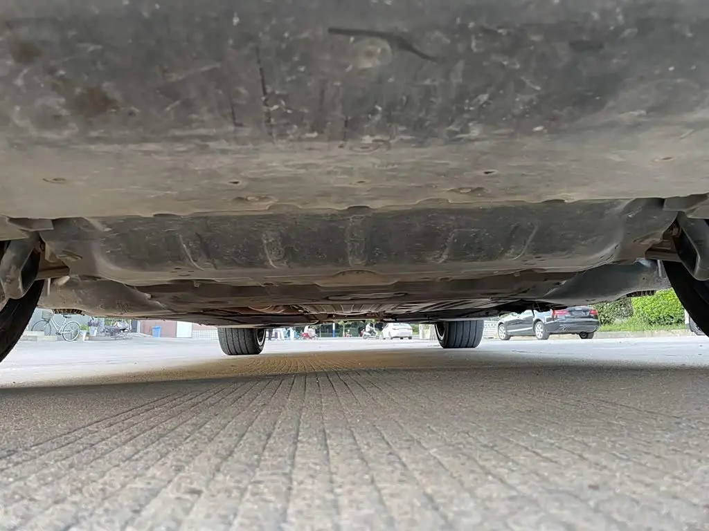 BMW 5 Series 2023 — Photo 18/20
