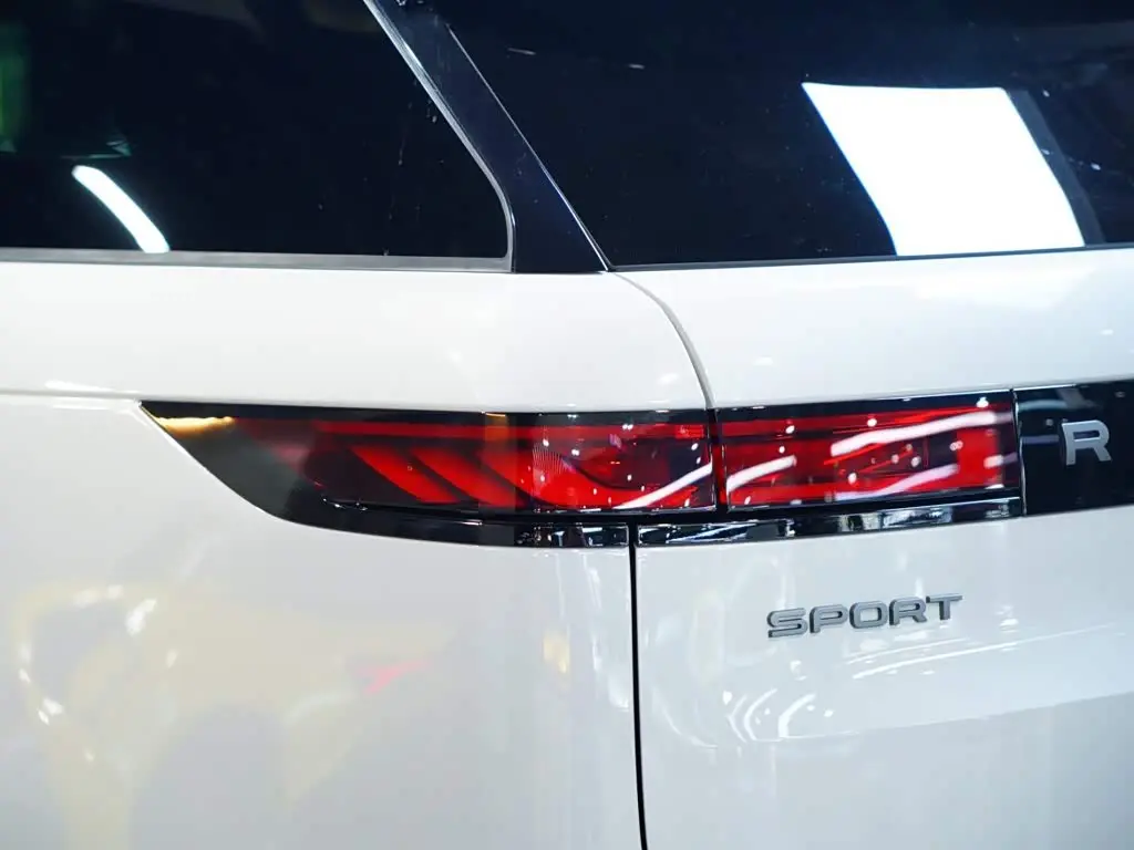 Land Rover Range Rover Sport 2025 — Şəkil 8/20