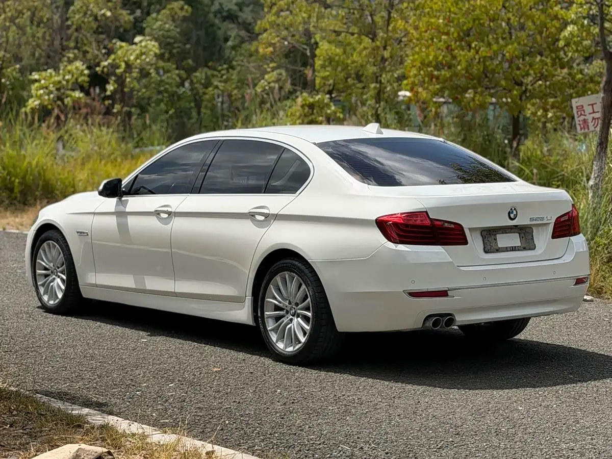 BMW 5 Series 2015 — Фото 20/20