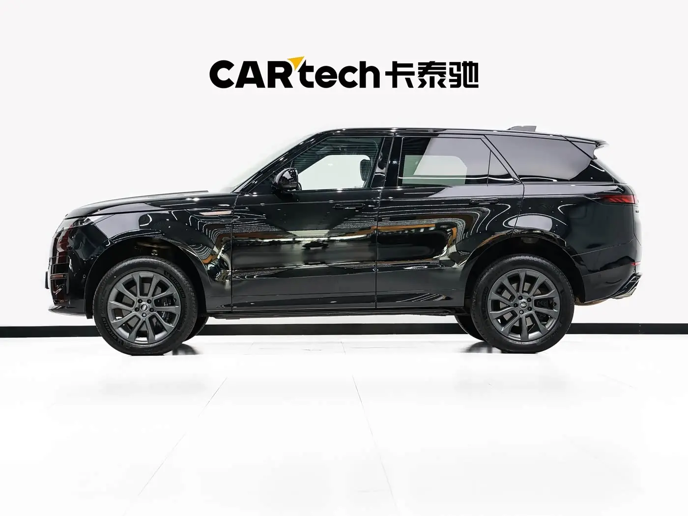 Land Rover Range Rover Sport 2023 — Photo 7/20