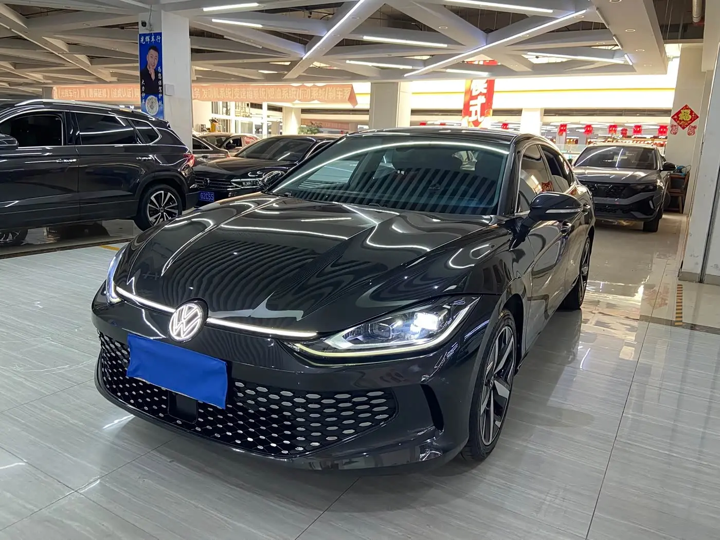 Volkswagen Lamando 2023 — Photo 1/20