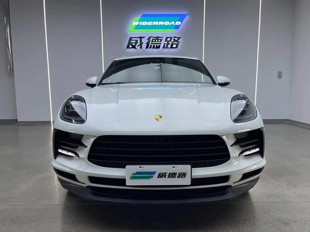 Porsche Macan 2020 — Photo 2/20