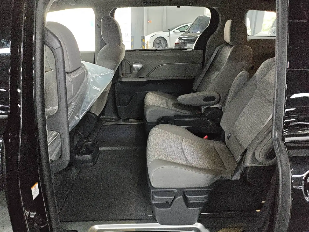 Toyota Sienna 2026 — Photo 6/15