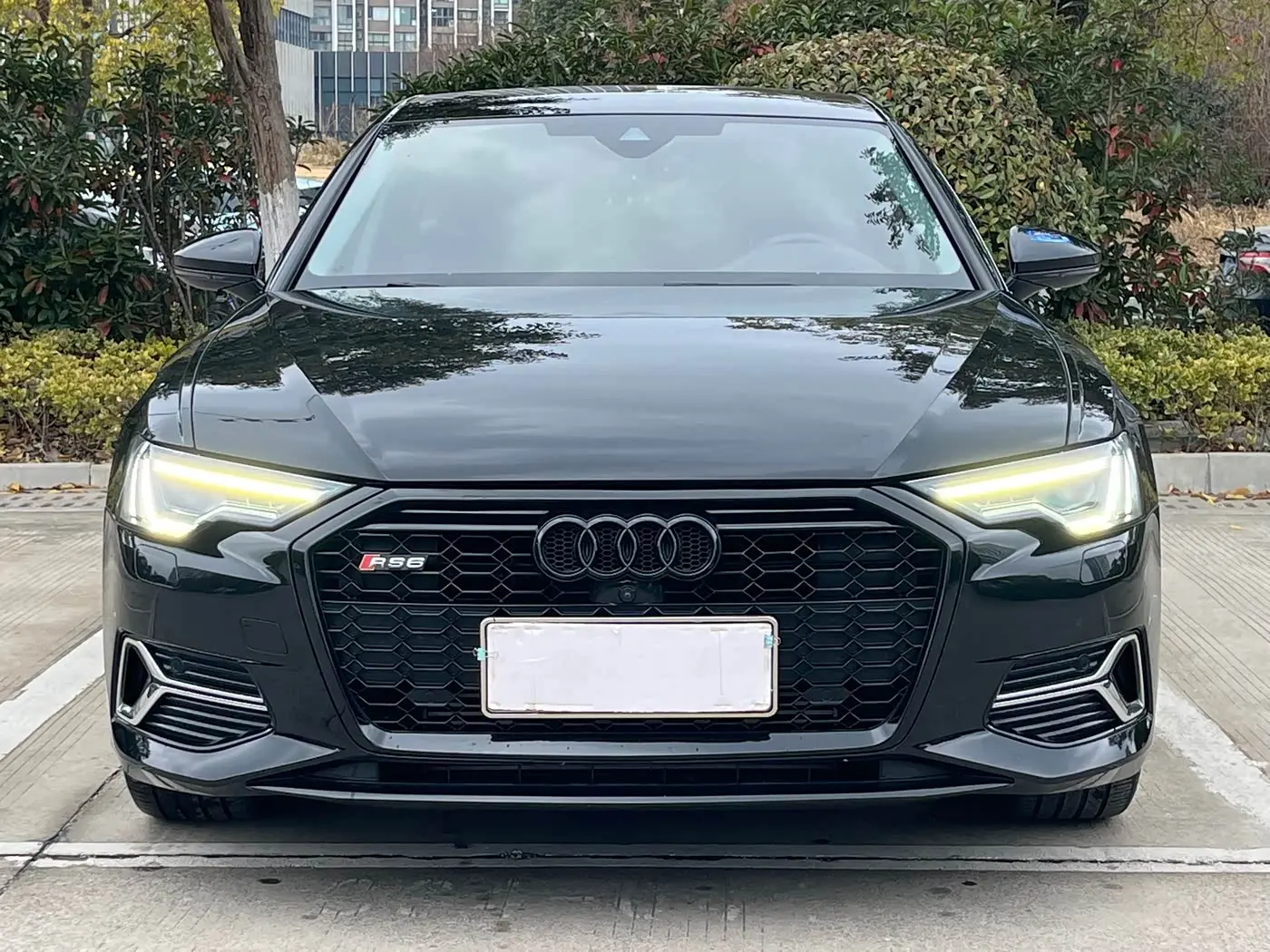 Audi A6L 2023 — Фото 2/20