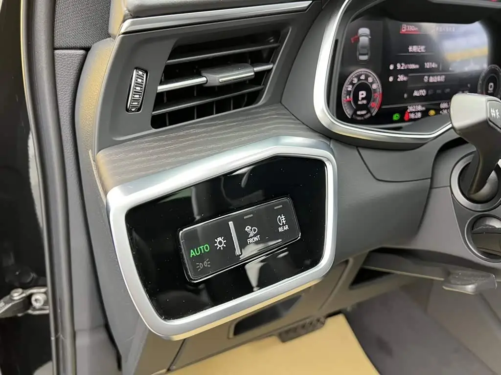 Audi A6L 2025 — Photo 13/20
