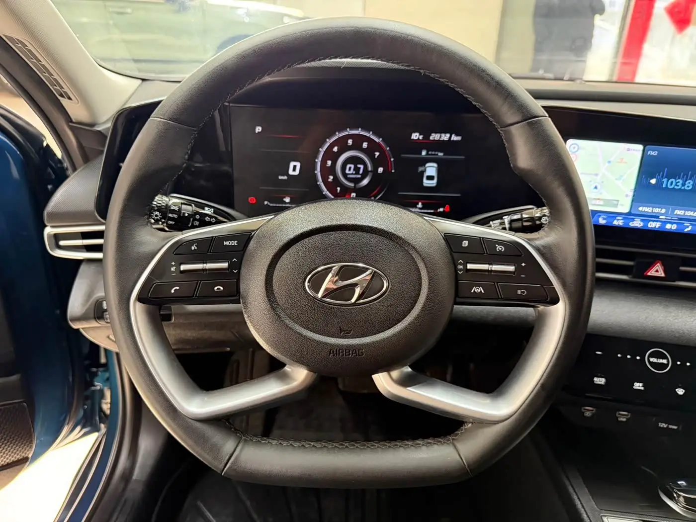 Hyundai Elantra 2022 — Photo 11/20
