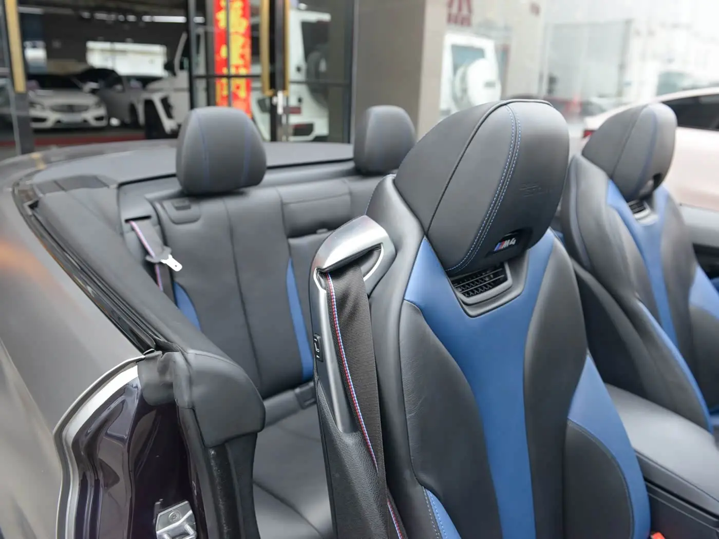 BMW M4 2020 — Photo 8/15
