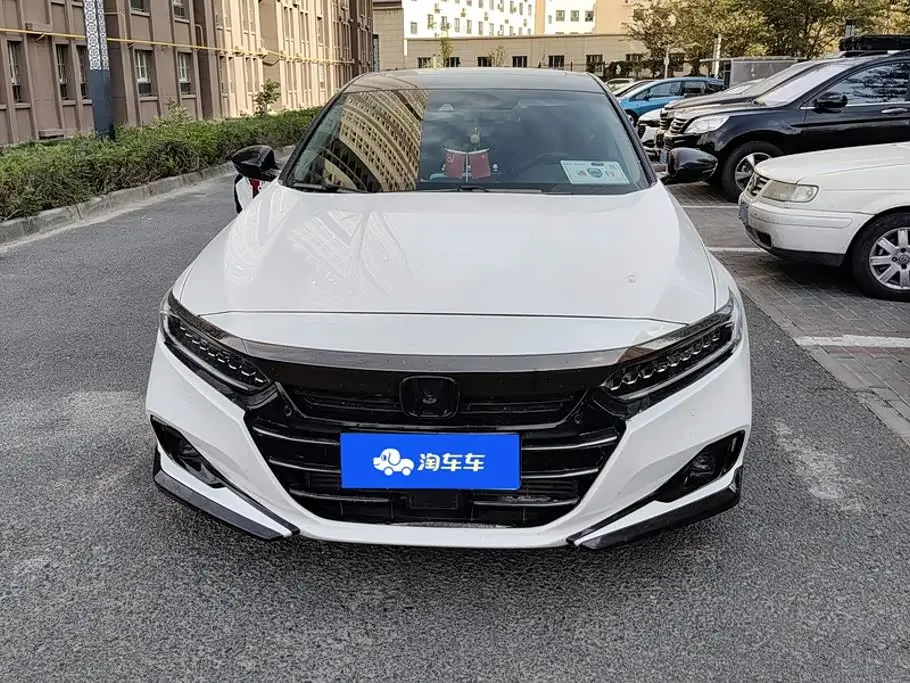 Honda Accord 2023 — Фото 2/16